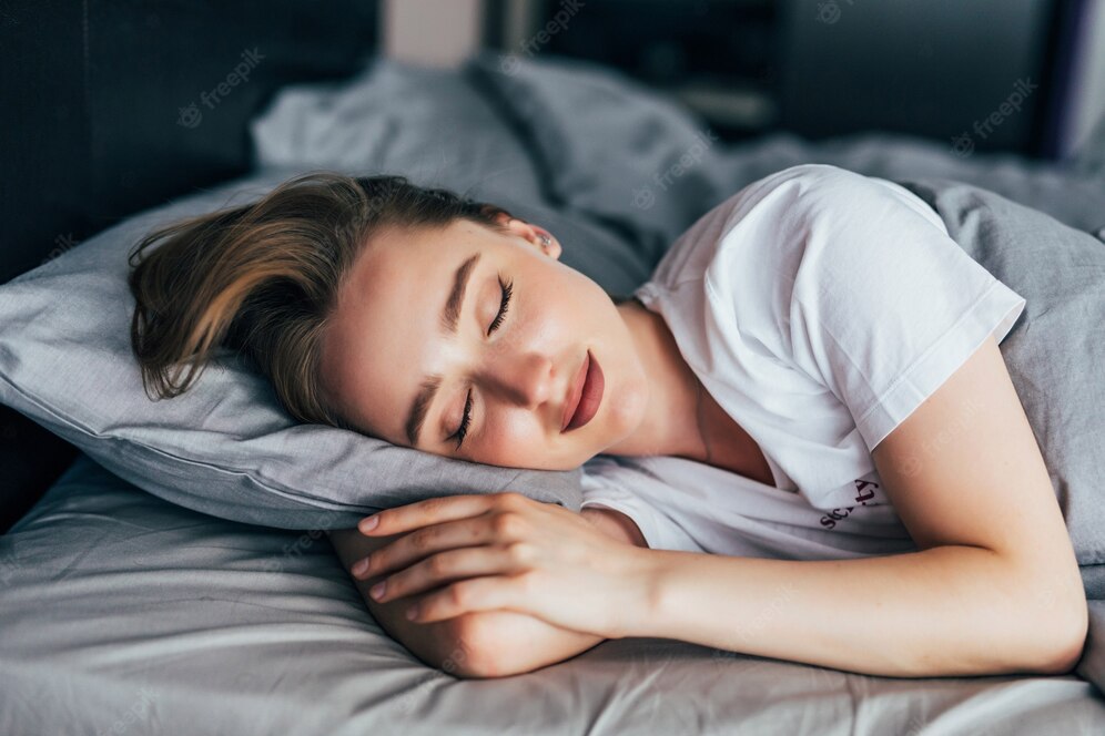 Stress management and good sleep-wake cycles go along